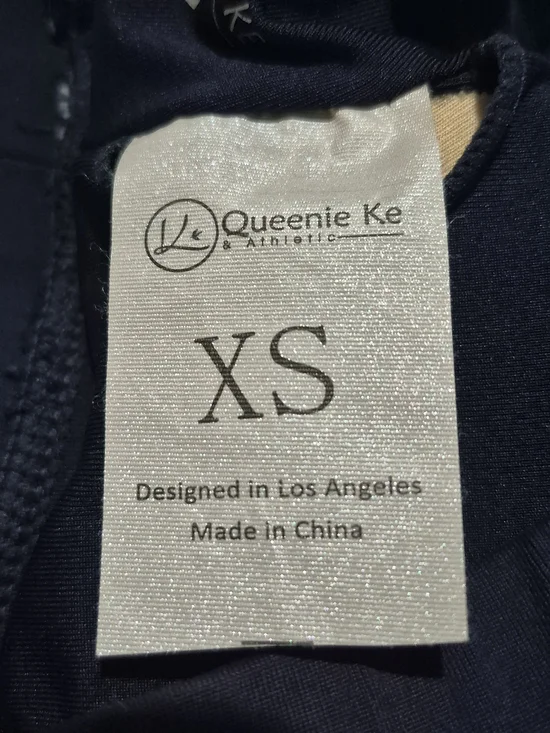 Women's Queenieke Sports Bra - Picture 7 of 10